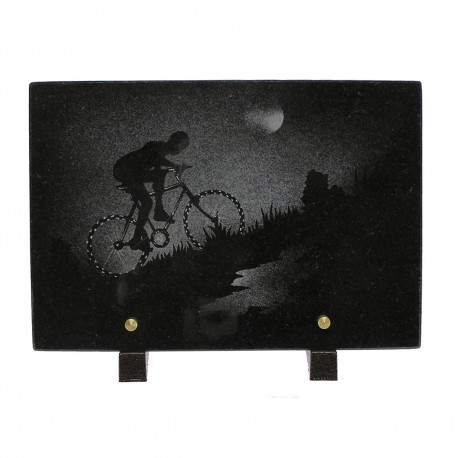 Plaque funéraire en granit noir sur pieds gravure laser cycliste 